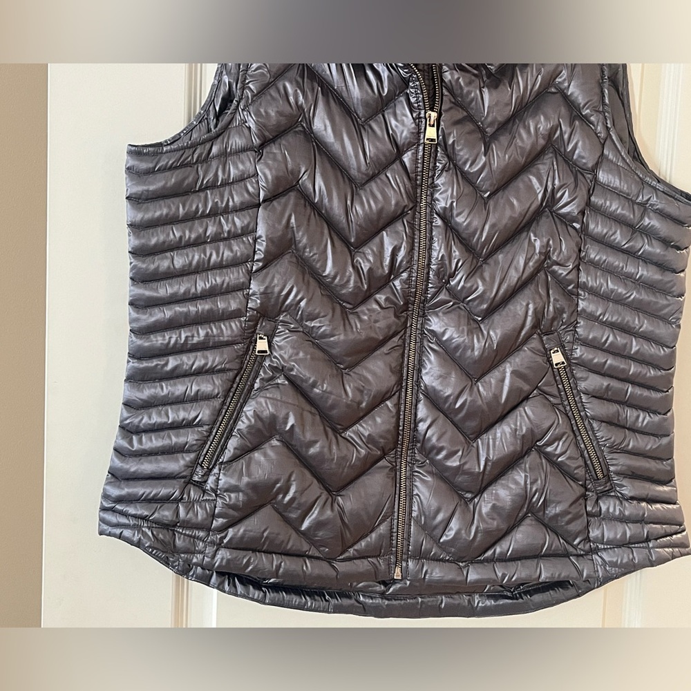 Calvin Klein Women's Metallic Gray Quilted Premium Down Vest Size XXL - Picture 8 of 15